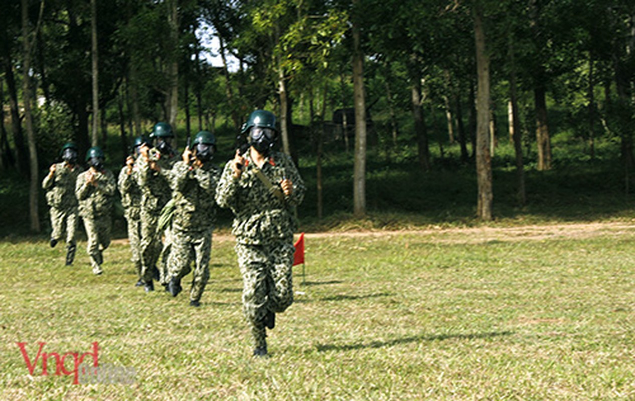 Lu doan Dac cong bo 198: Bi mat, bat ngo, tao bao-Hinh-14